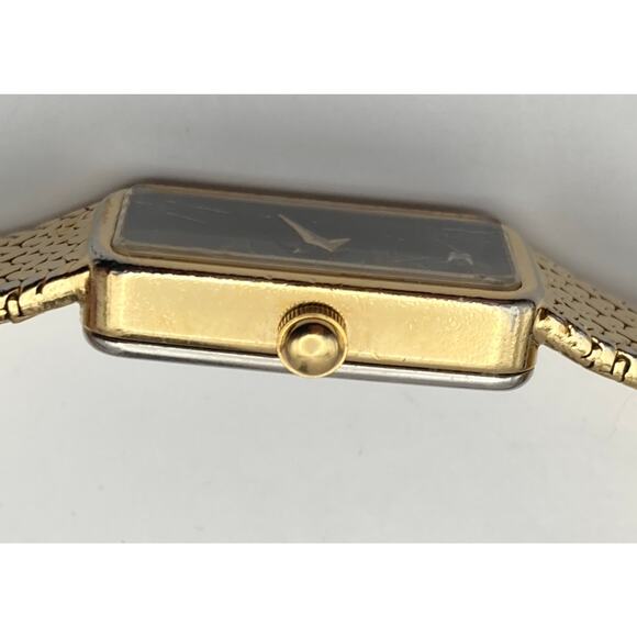 VTG Citizen Quartz Womens Petite Tank Watch 13mm New Battery Wrist 5.75 - Picture 6 of 11